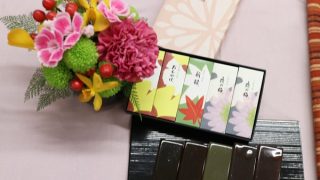 敬老の日のプレゼントは虎屋「羊羹」と日比谷花壇のアレンジメント